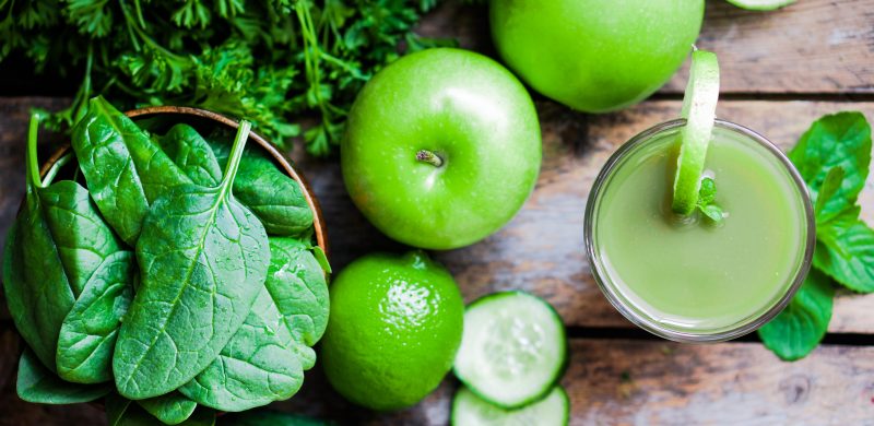 green smoothie apple spinach cucumber juice